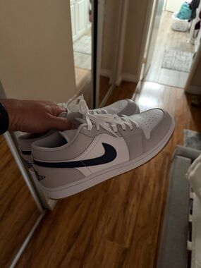 Nike Men’s Low-Top Sneakers in White, Light Gray, and Navy